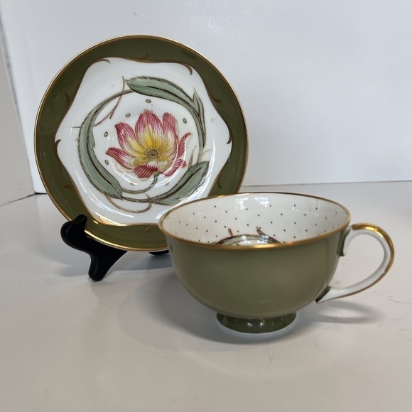 English Bone China Floral Decorated Footed Cup and Saucer by Suzie Cooper - Picture 2 of 12